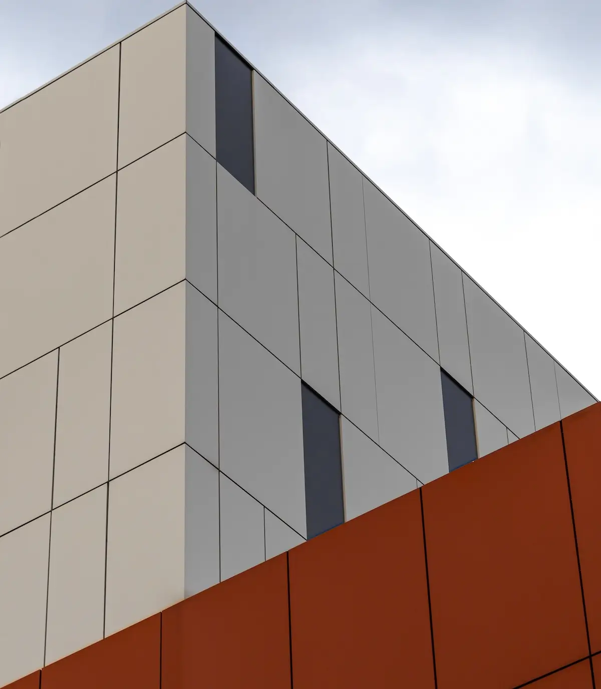 Každý projekt vzniká s důrazem na detail, kontrolu a dlouhodobou hodnotu.